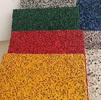 Mousse d'aluminium colorée à trou traversant